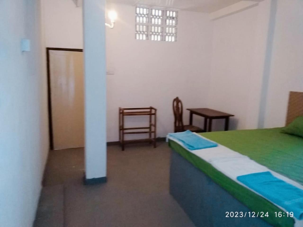 Glance Beach Ahangama Room photo
